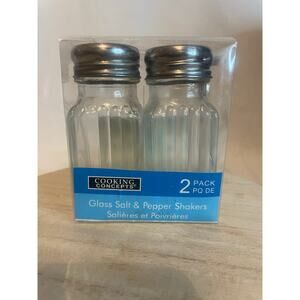 NWT Salt & Pepper Shaker Set Glass 3.5" tall